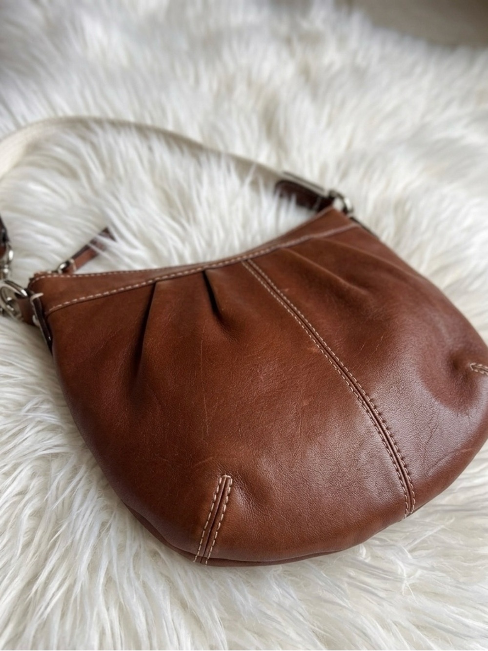 COACH Brown Leather Pleated Crossbody Bag Purse - Picture 4 of 9